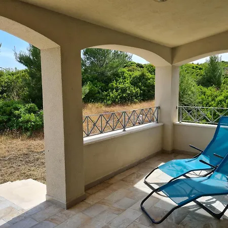 Dom wakacyjny - House With Panoramic View Immersed In Full Nature