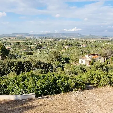 Dom wakacyjny - House With Panoramic View Immersed In Full Nature